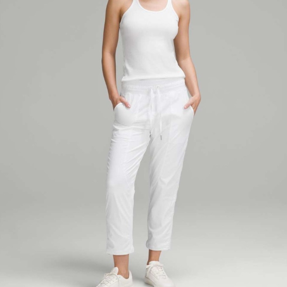 Lululemon Dance Studio Pants Women Ivory  White Opal Mid Rise Cropped Fit Lined